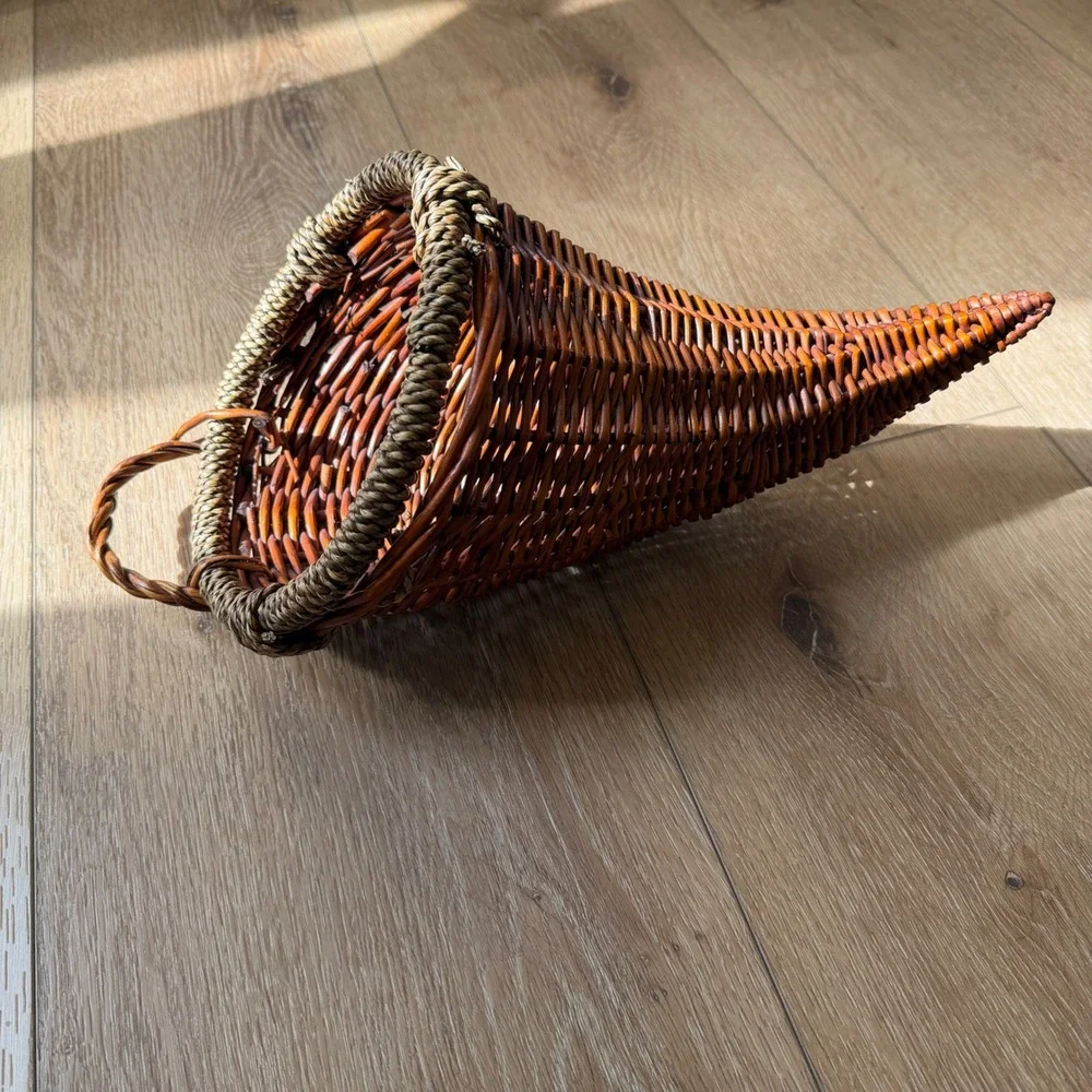 Vintage Woven Wicker Cornucopia Basket Brown Horn of Plenty Thanksgiving Decor